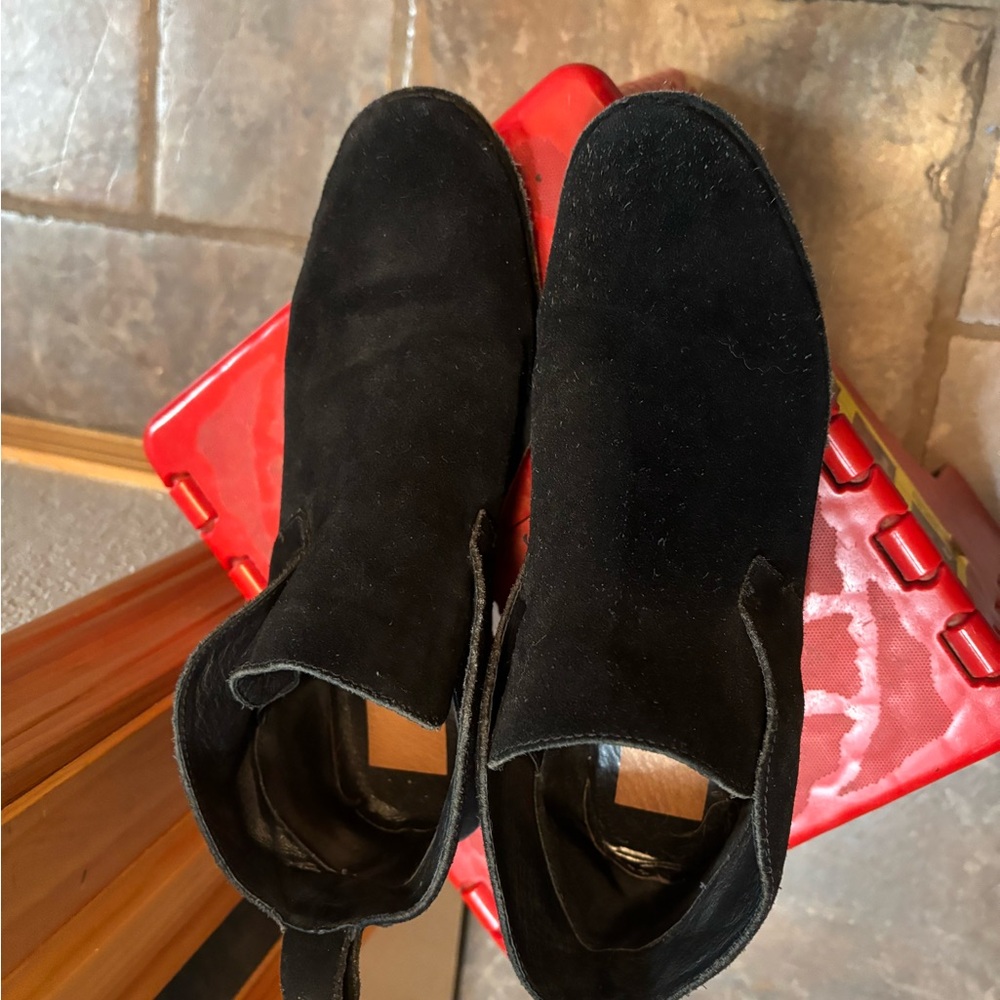 Dolce Vita Black Ankle Booties